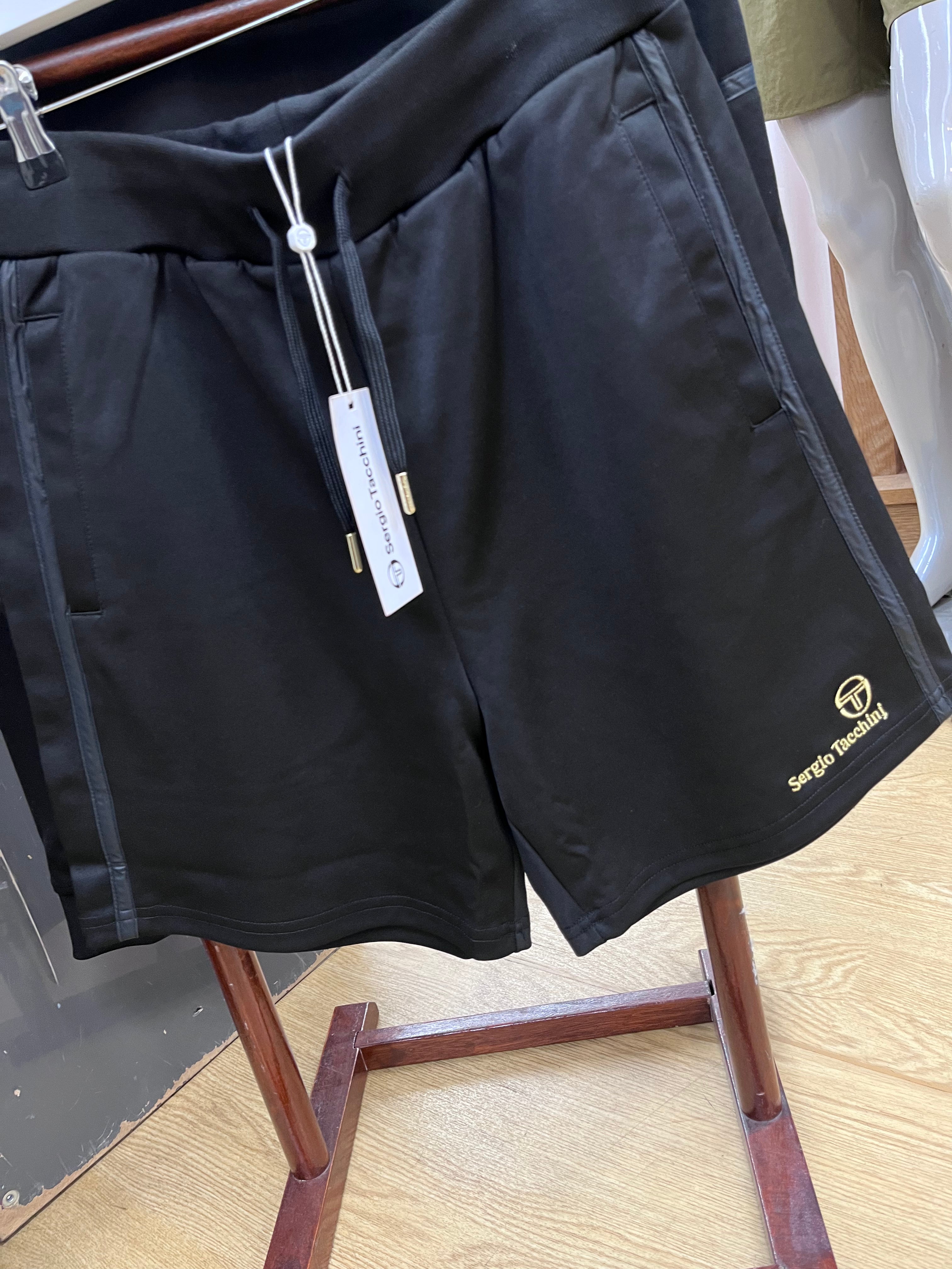 Sergio Tachinni short set