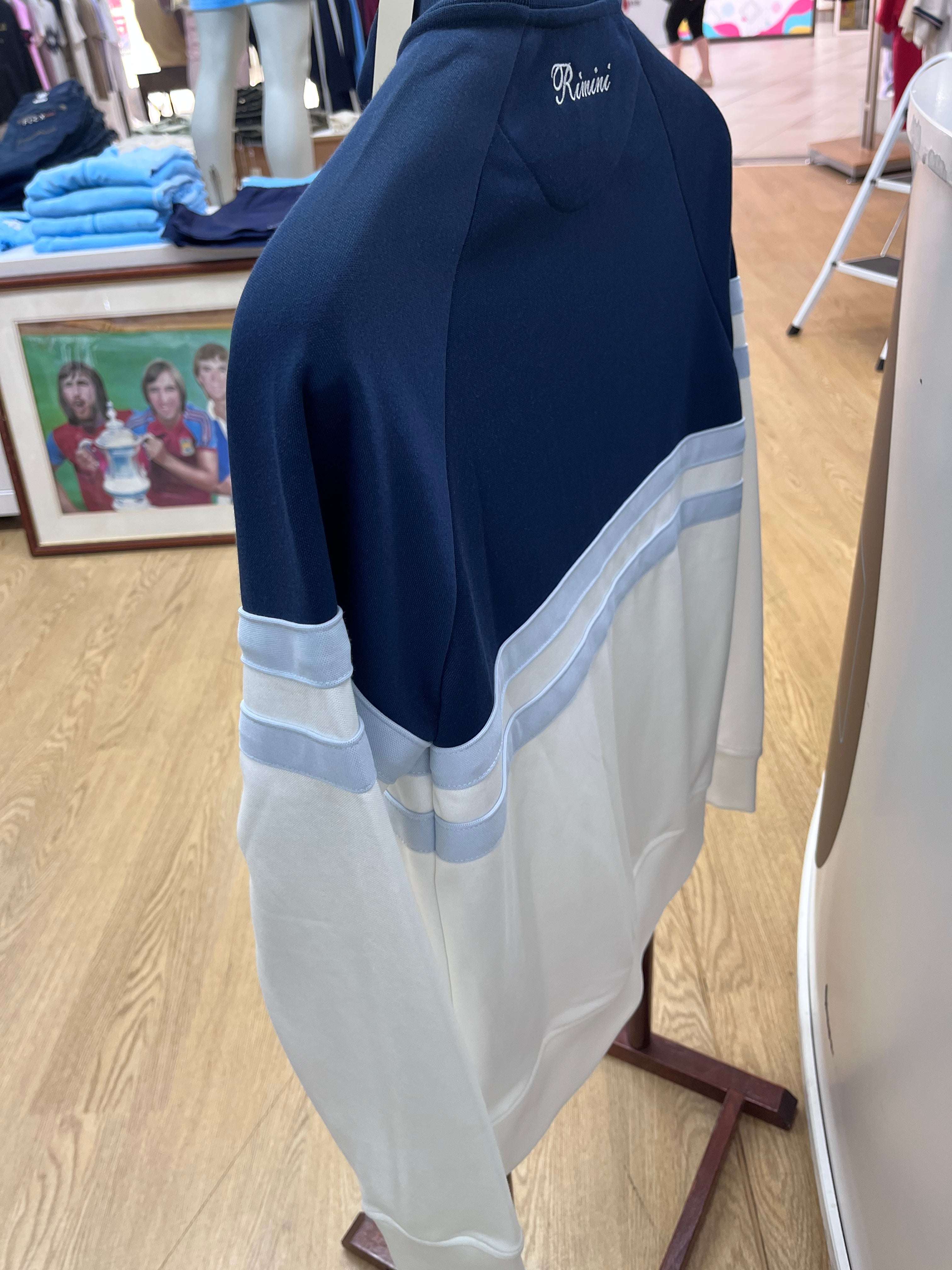 Elesse Rimini track top