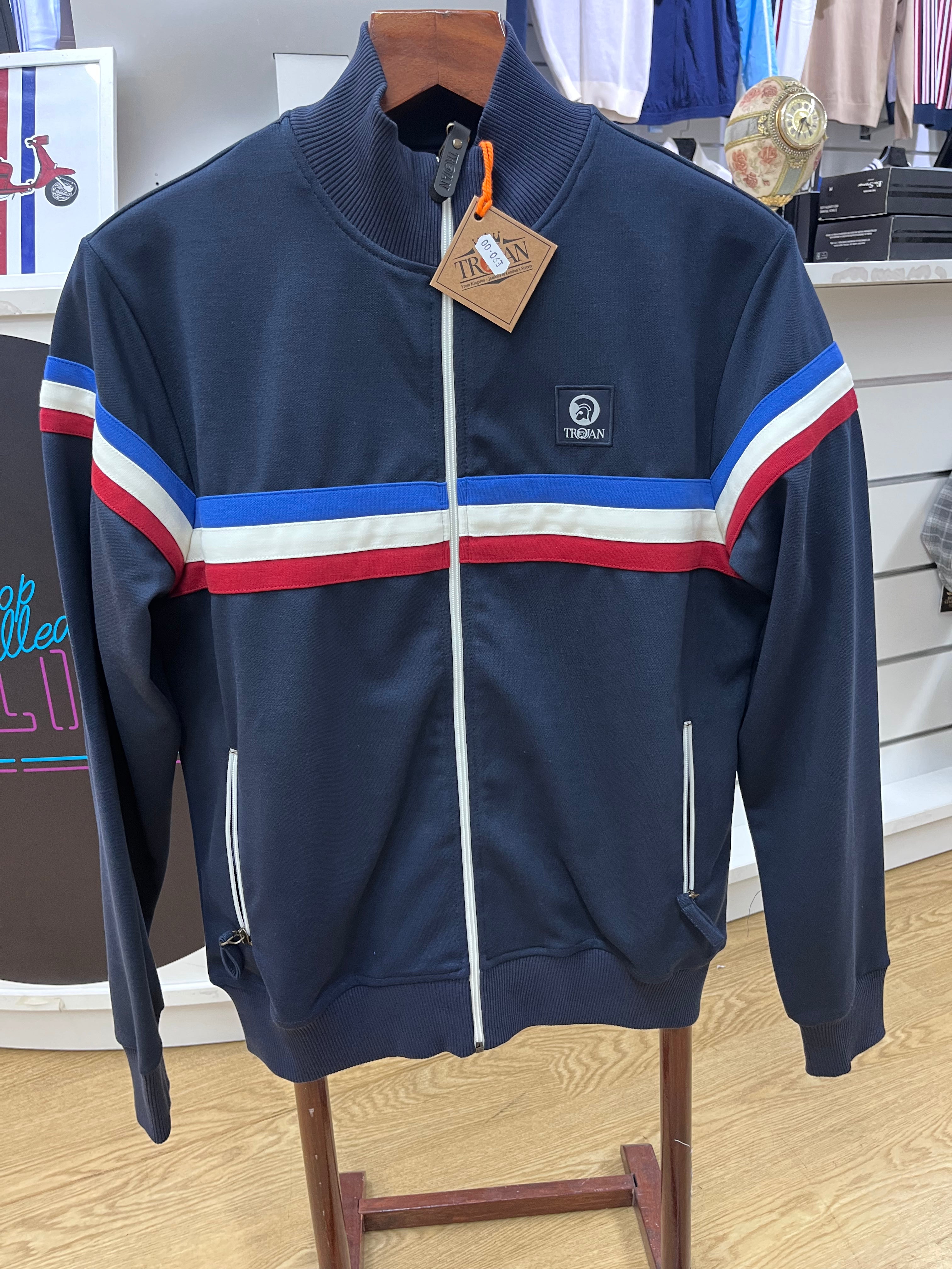 Trogan track top