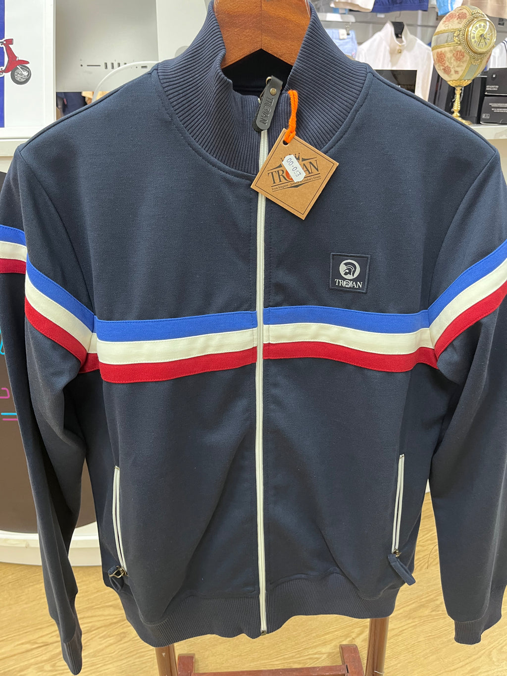 Trogan track top