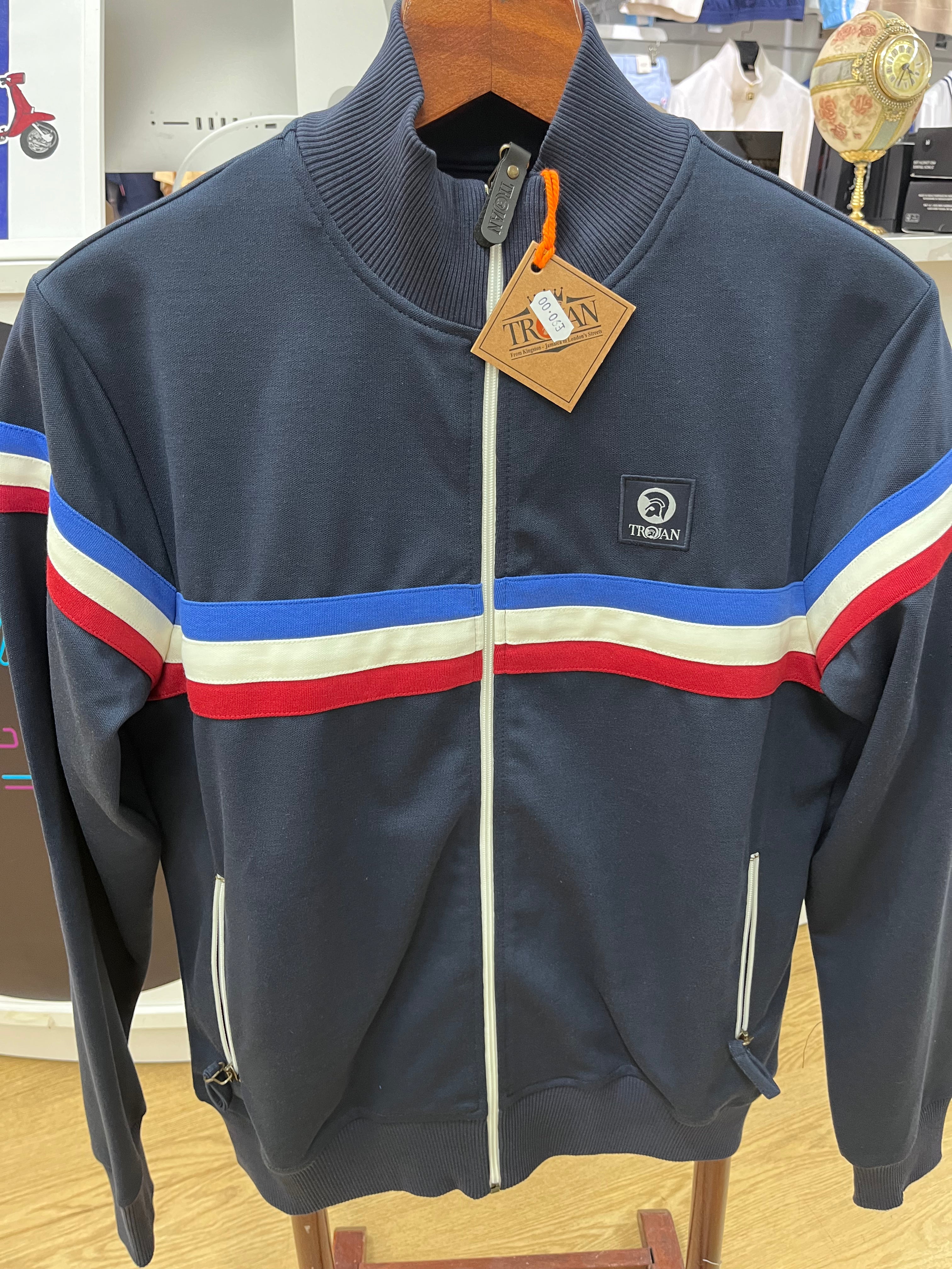 Trogan track top