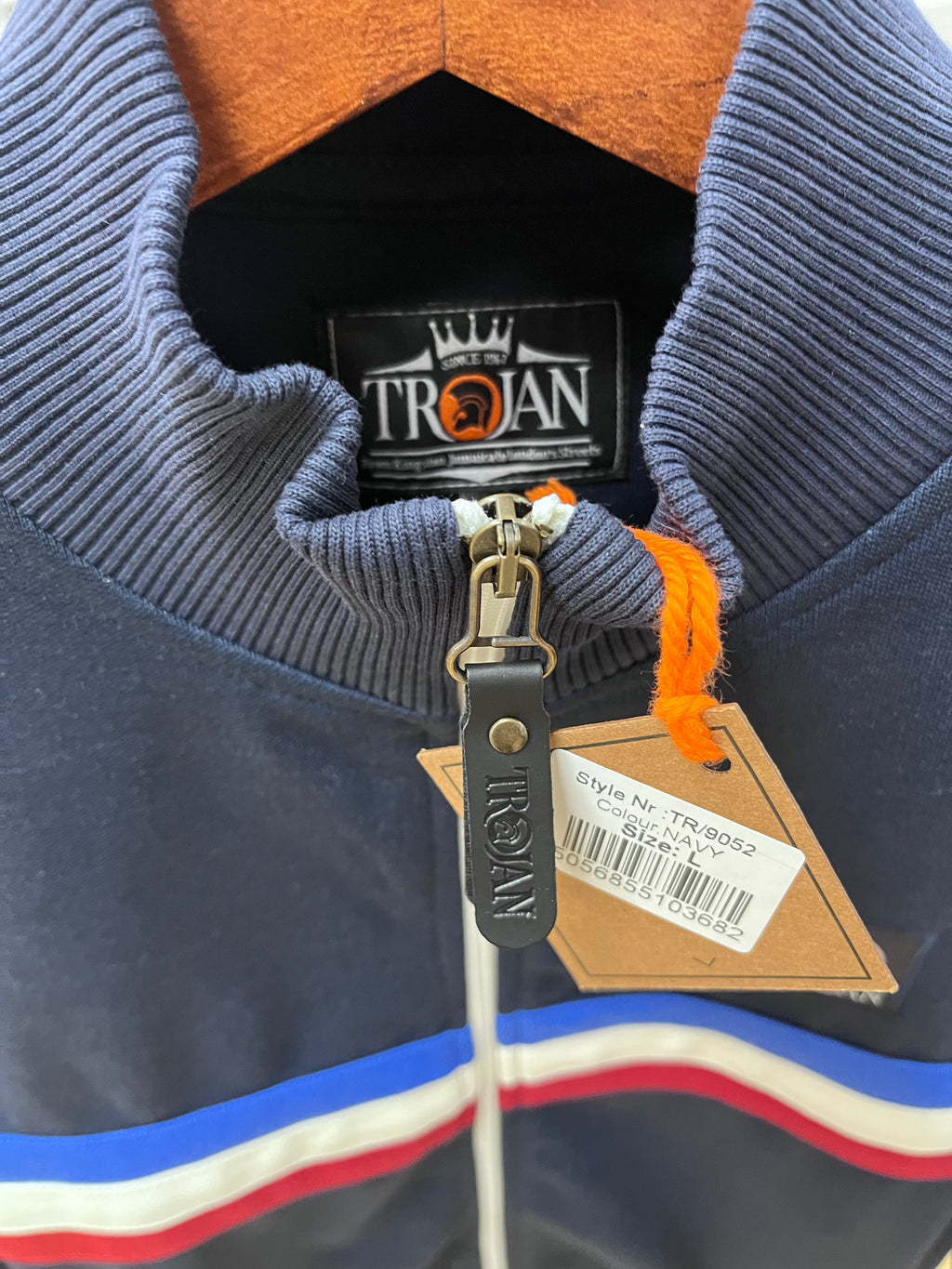 Trogan track top