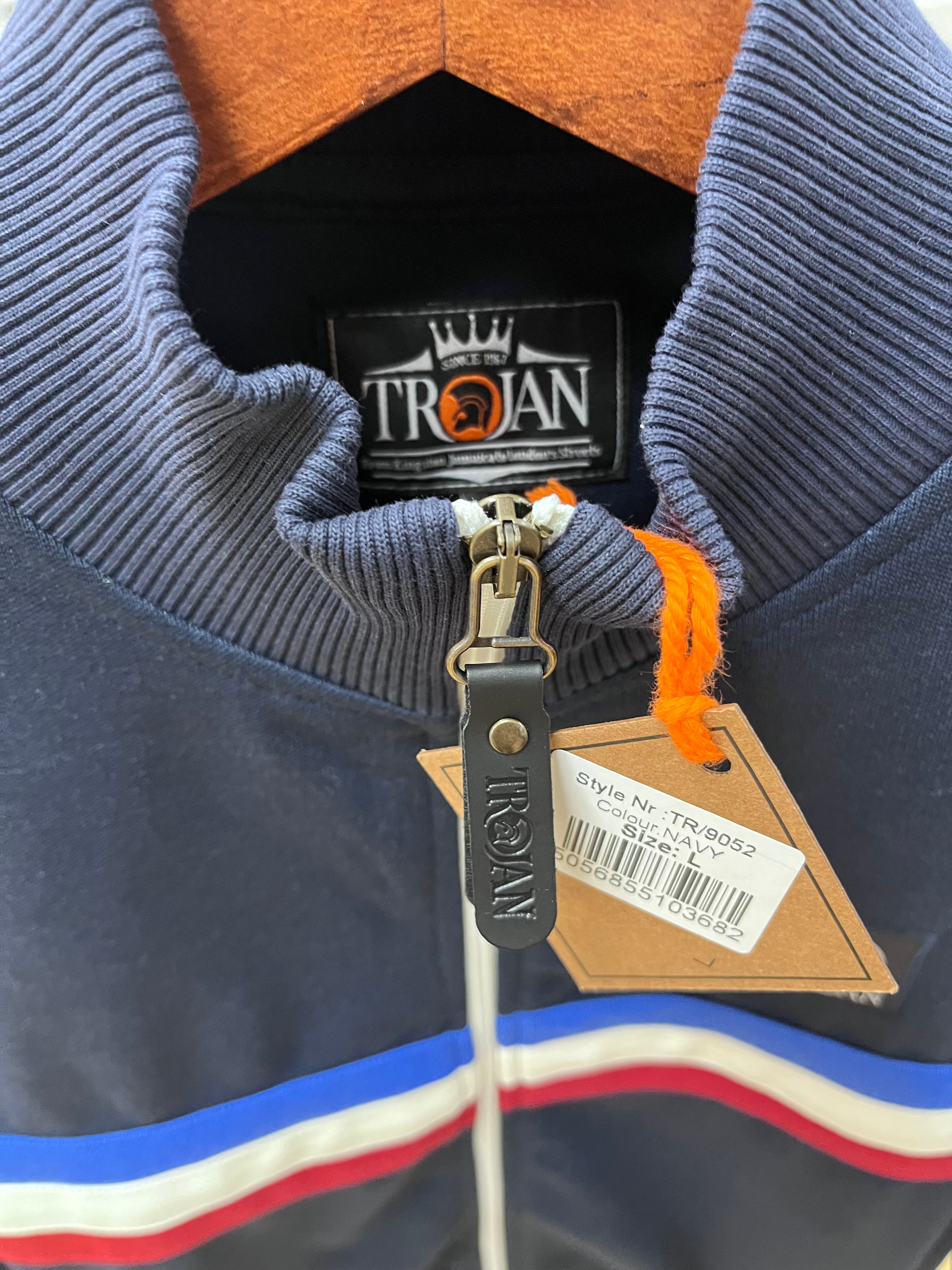 Trogan track top