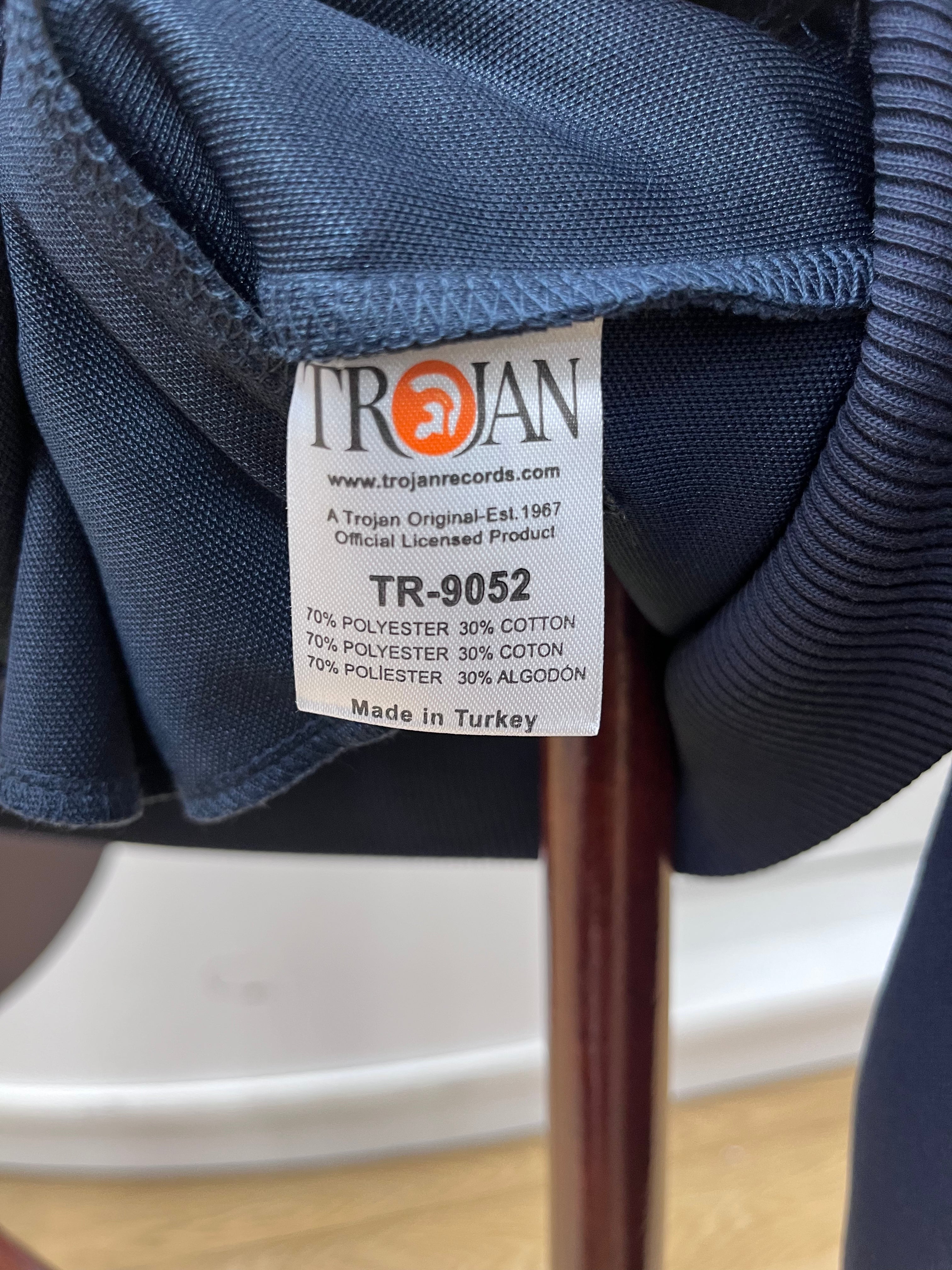 Trogan track top