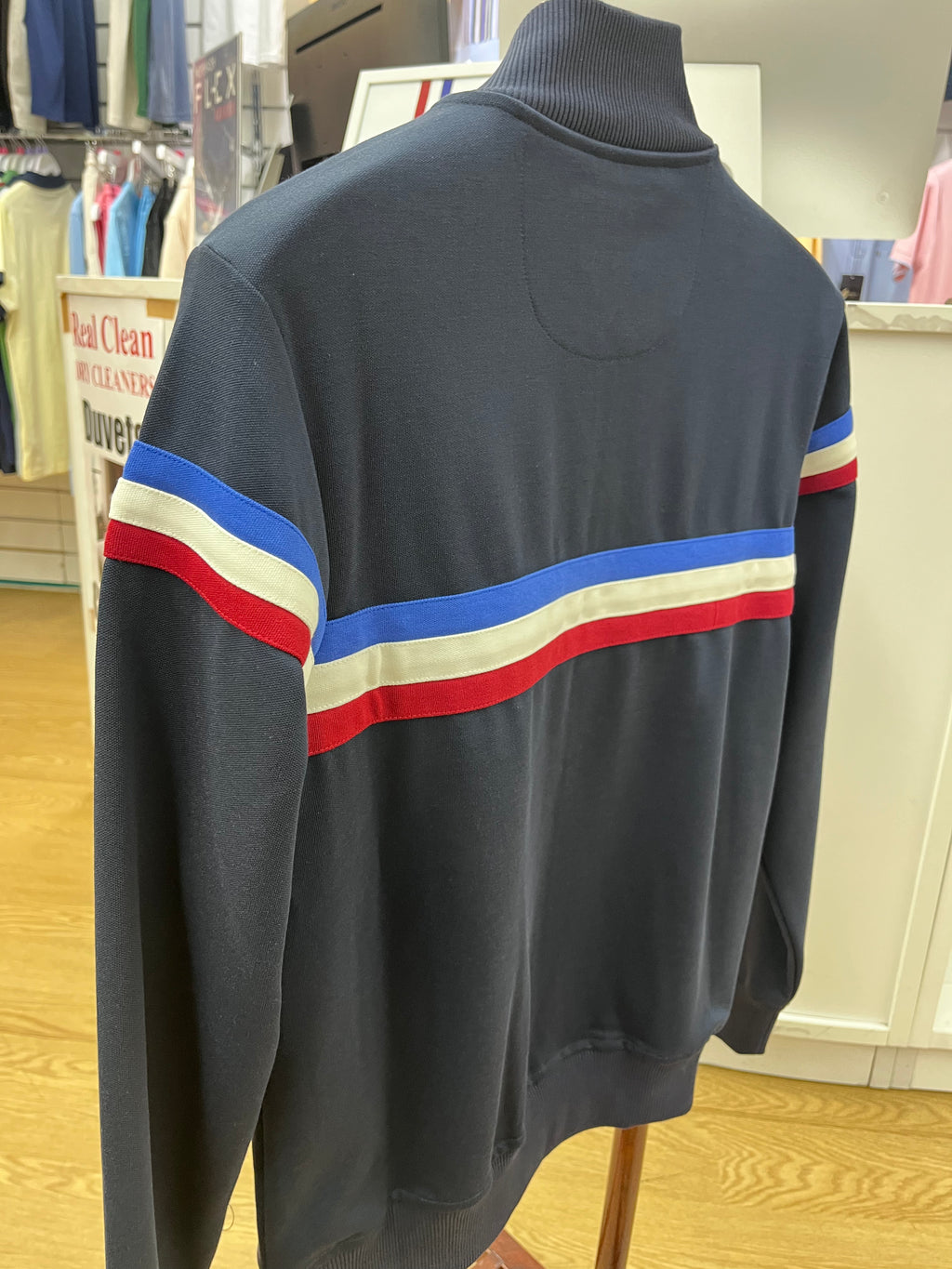 Trogan track top