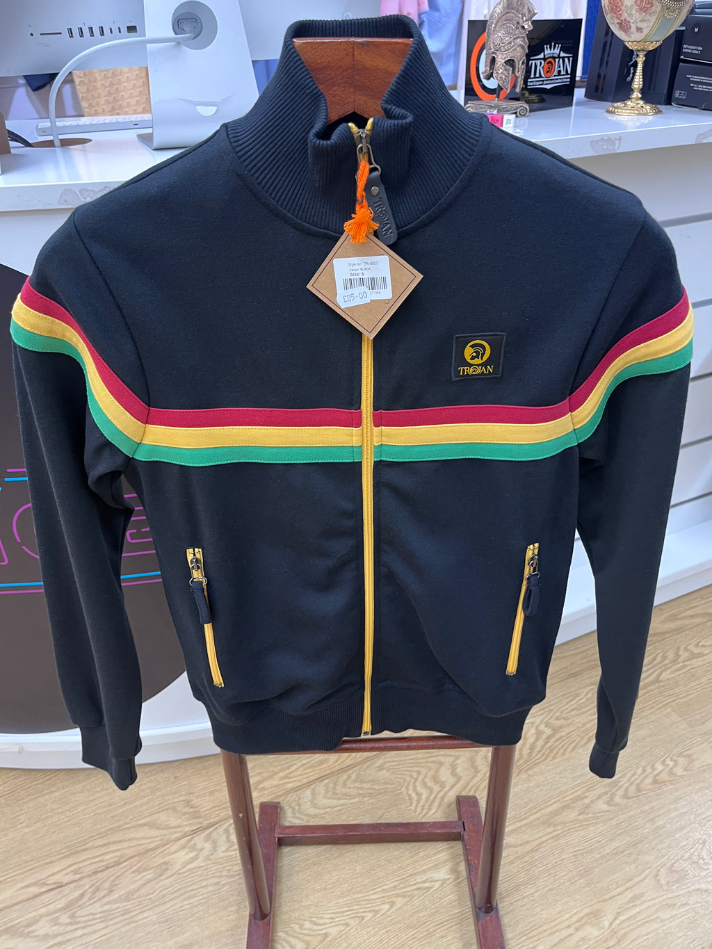 Trogan zip up top