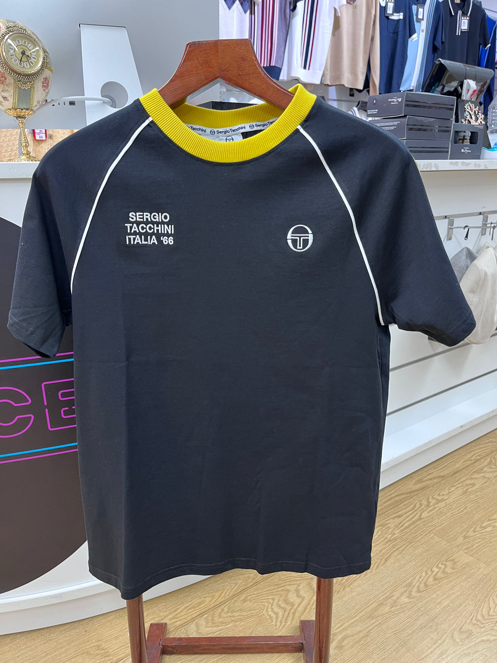 Sergio Tachinni T. shirt
