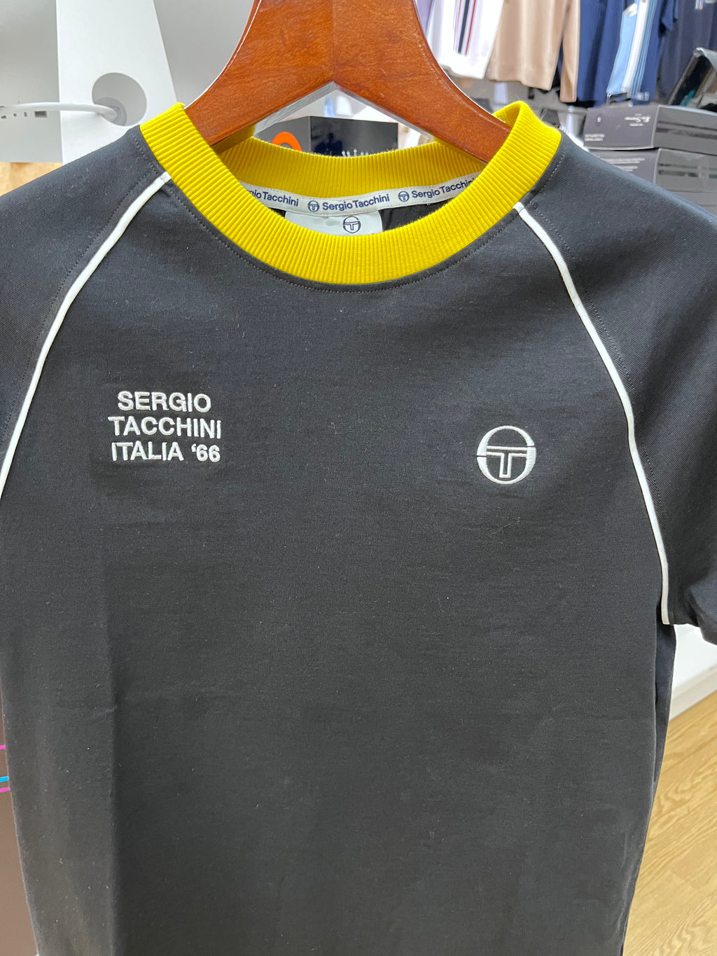 Sergio Tachinni T. shirt