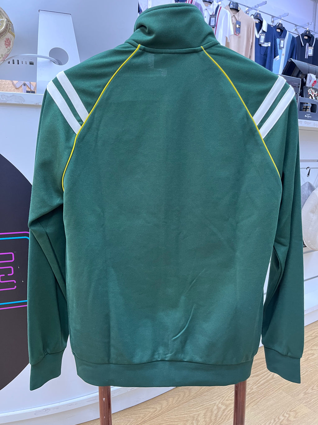 Sergio track top