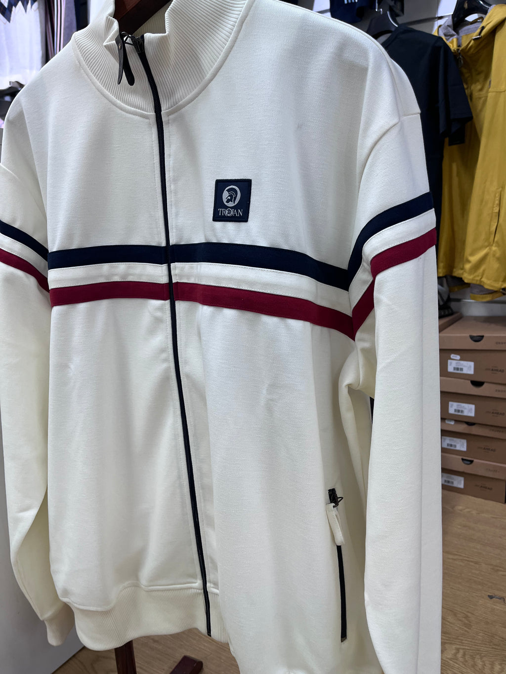 Trogan track top