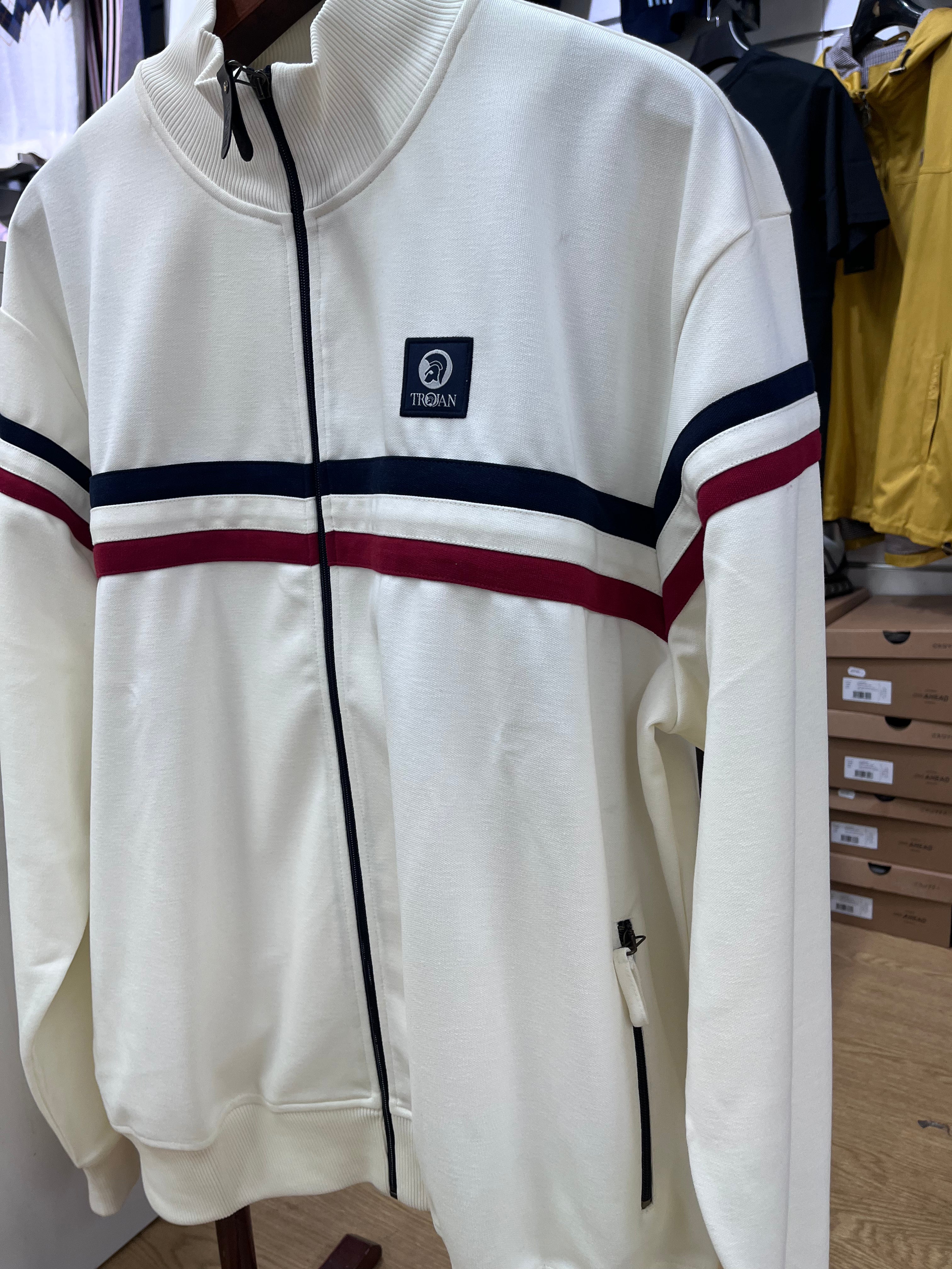 Trogan track top